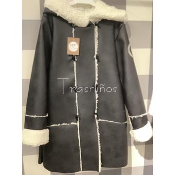 Abrigo pelliza negra niña de Noma Fernández, invierno 2023 - Imagen 1