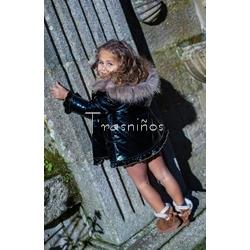 Chubasquero charol negro con capucha pelo La Martinica - Imagen 2