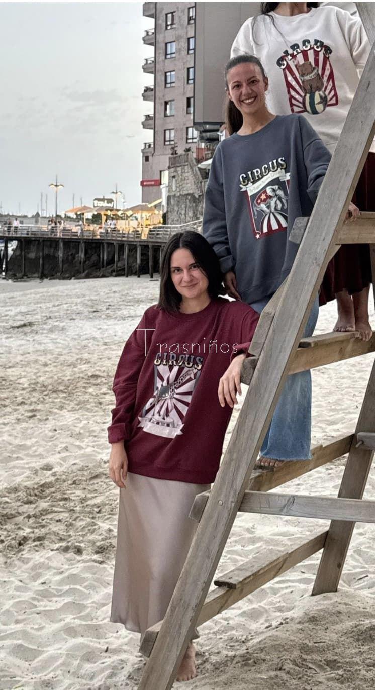 Sudadera circus jirafa granate de Eleonora - Imagen 2